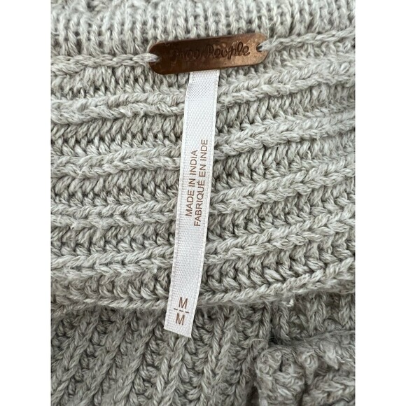 Free People Sweater Top Size M Beige Hi Low Hem V Neck Chunky Knit Cropped Top - Picture 8 of 11